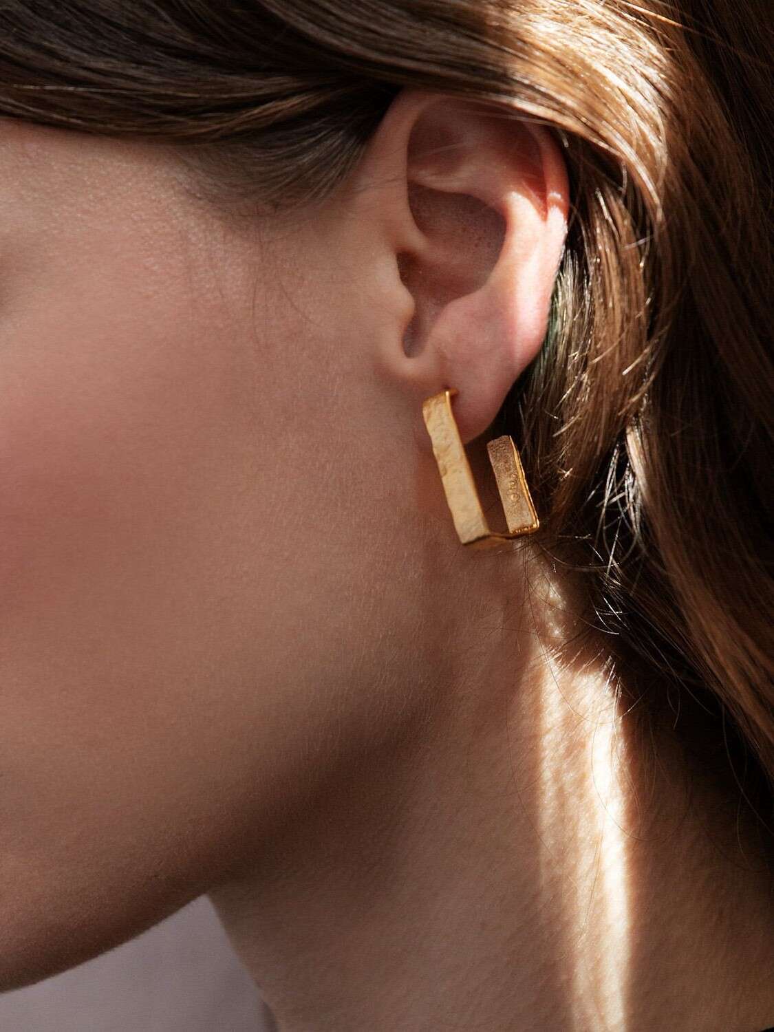 Pendientes Lignis Dorados Grandes Anchos - Imagen 3